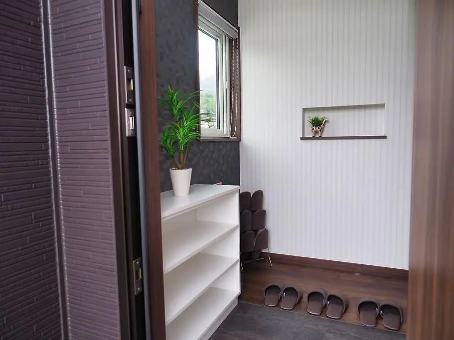 Retreat Furanob Apartment